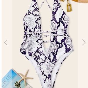 LULUS ONE PIECE SNAKE PRINT SWIMSUIT BIKINI WHITE